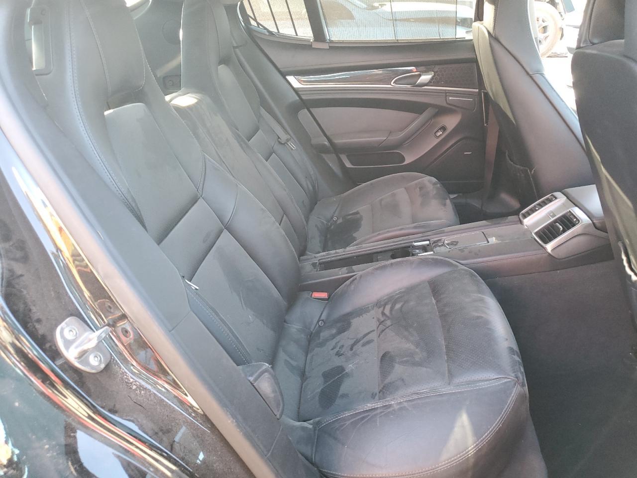 2010 PORSCHE Panamera