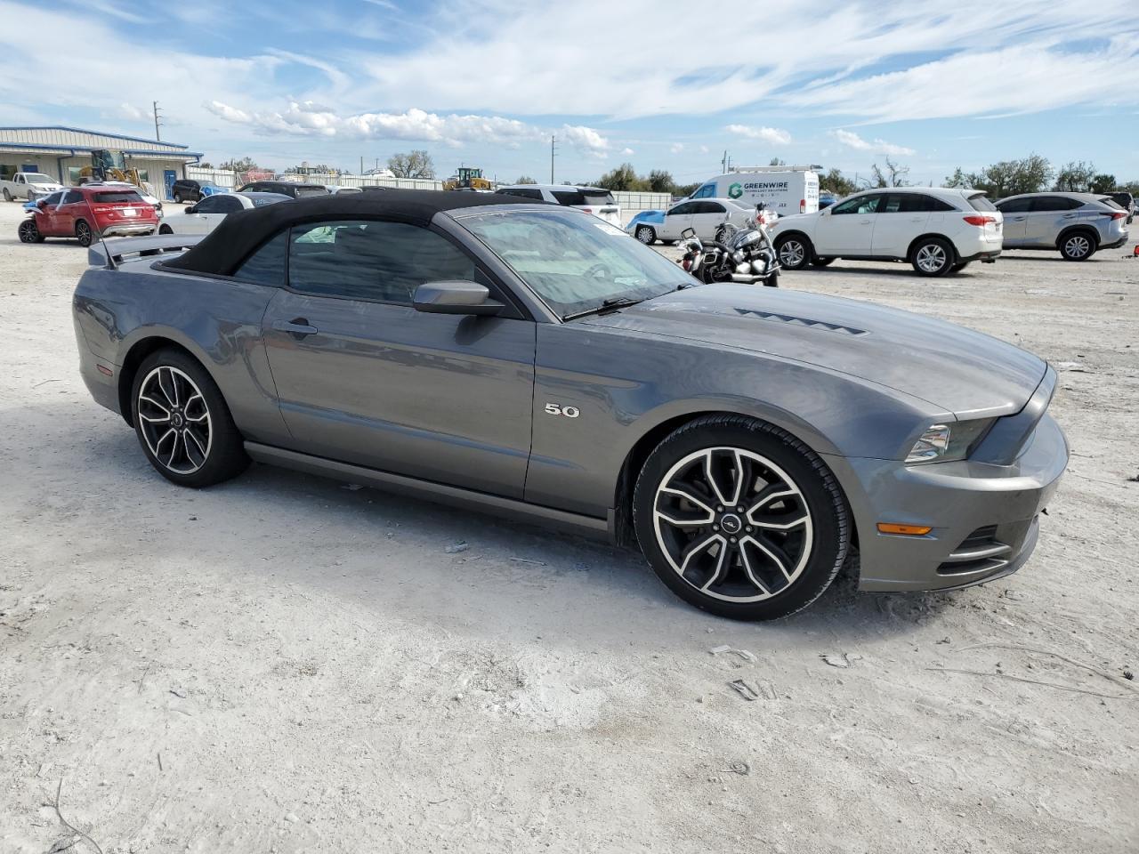 2013 FORD MUSTANG