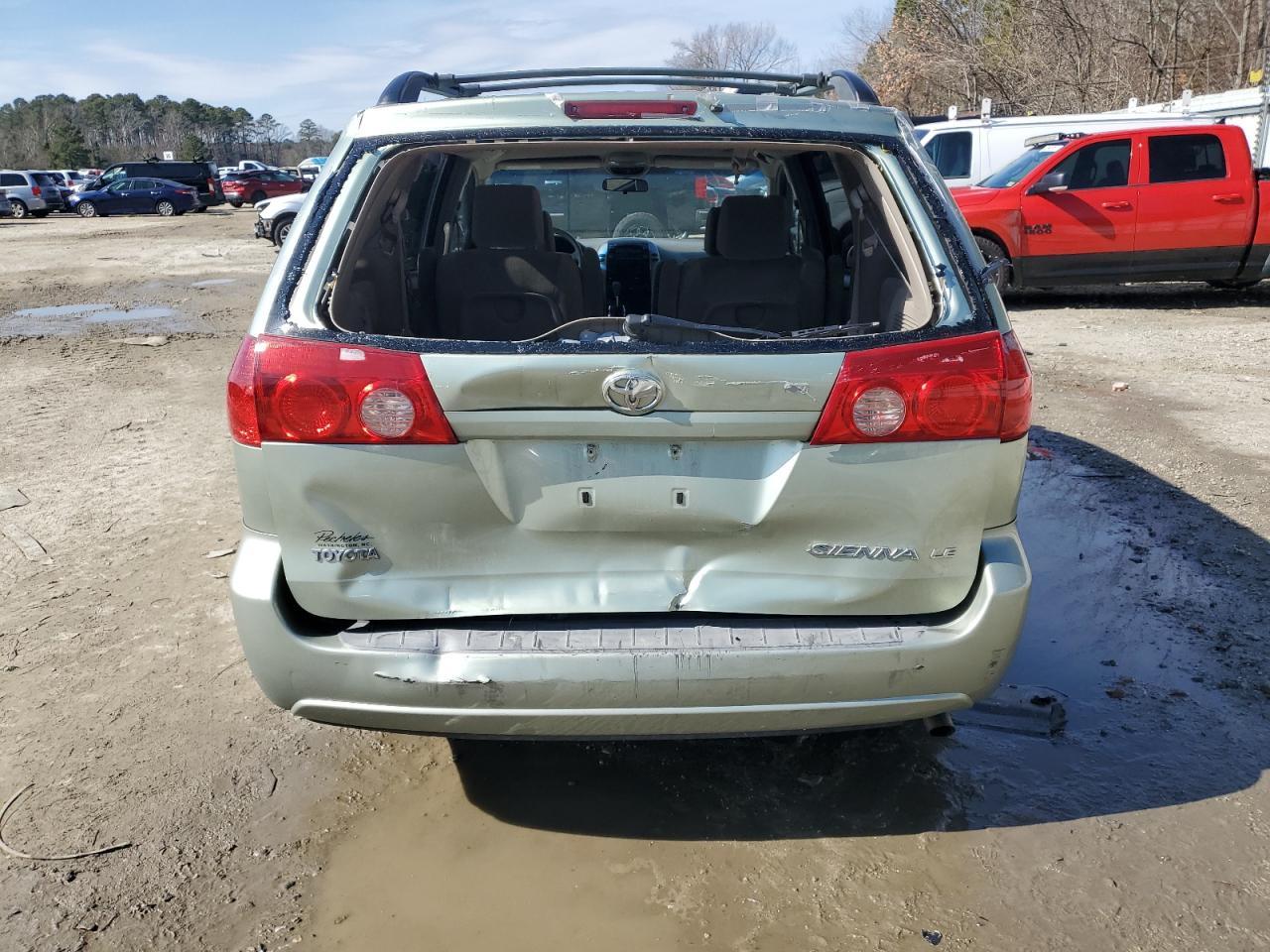 2007 TOYOTA SIENNA