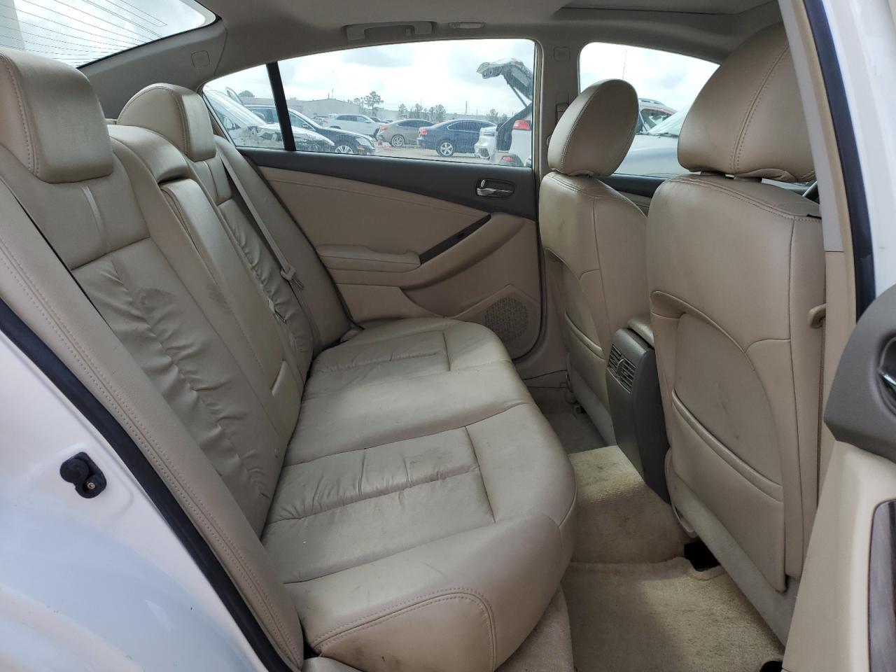 2010 NISSAN ALTIMA