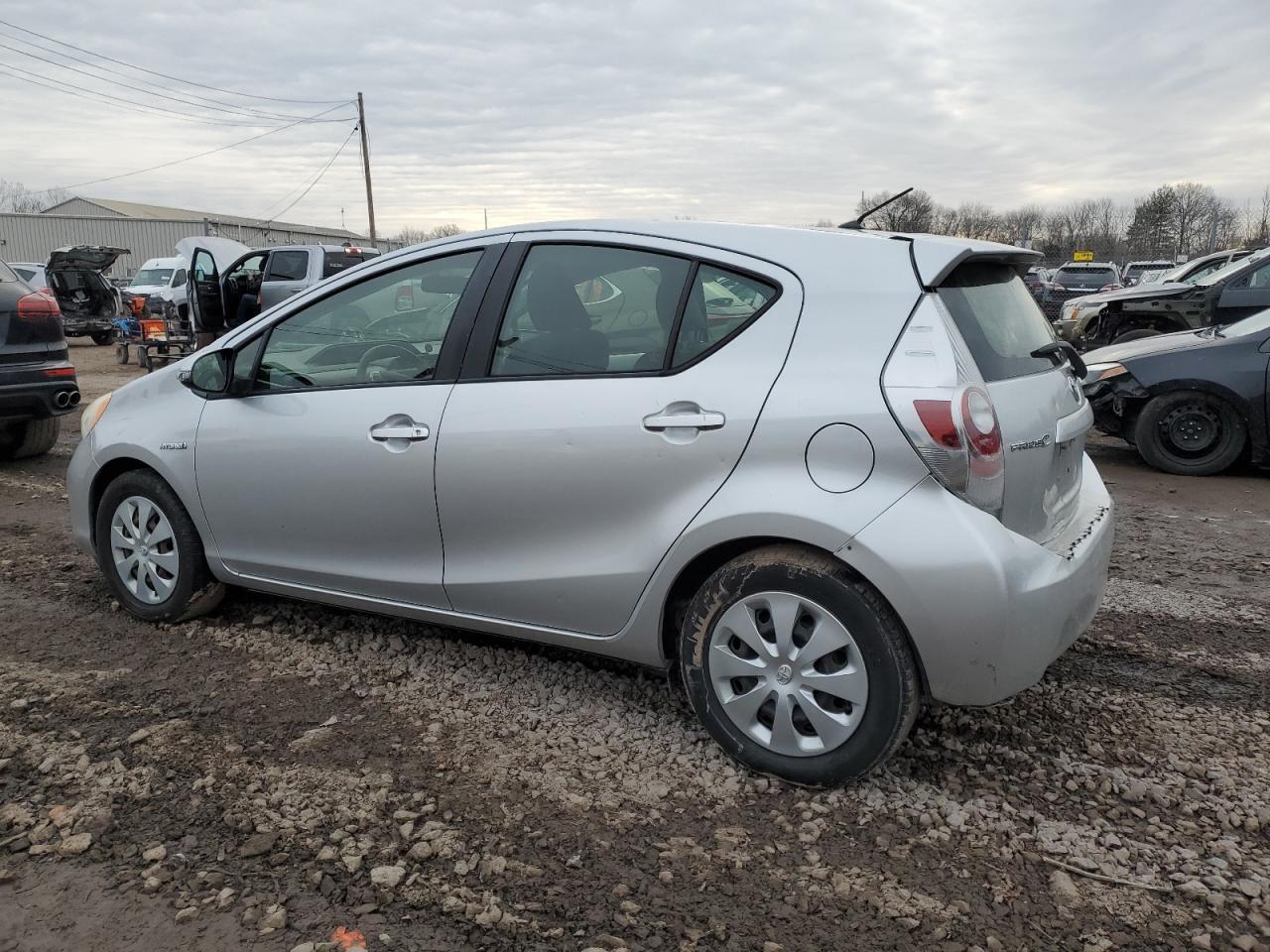 2013 TOYOTA PRIUS