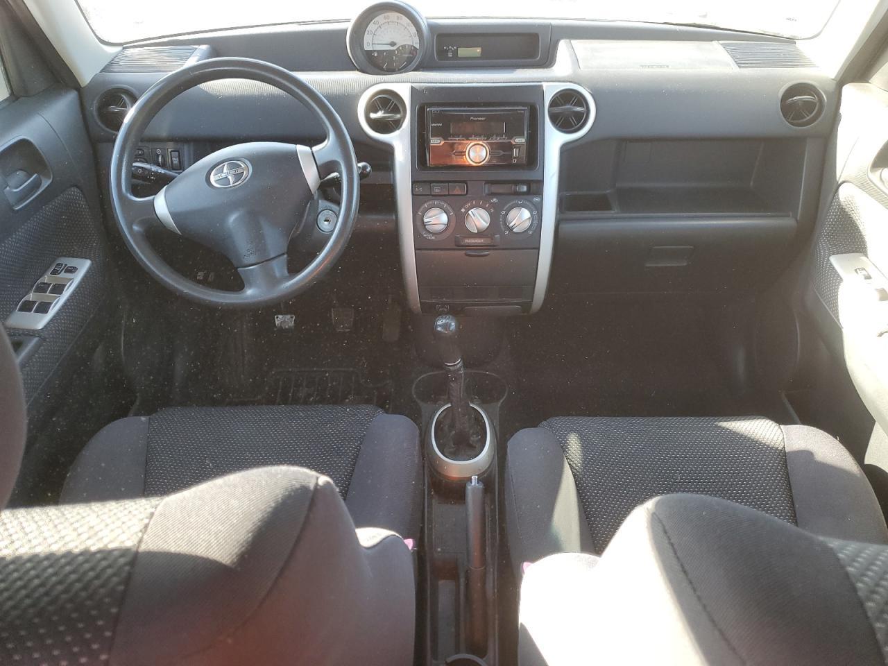 2005 TOYOTA SCION