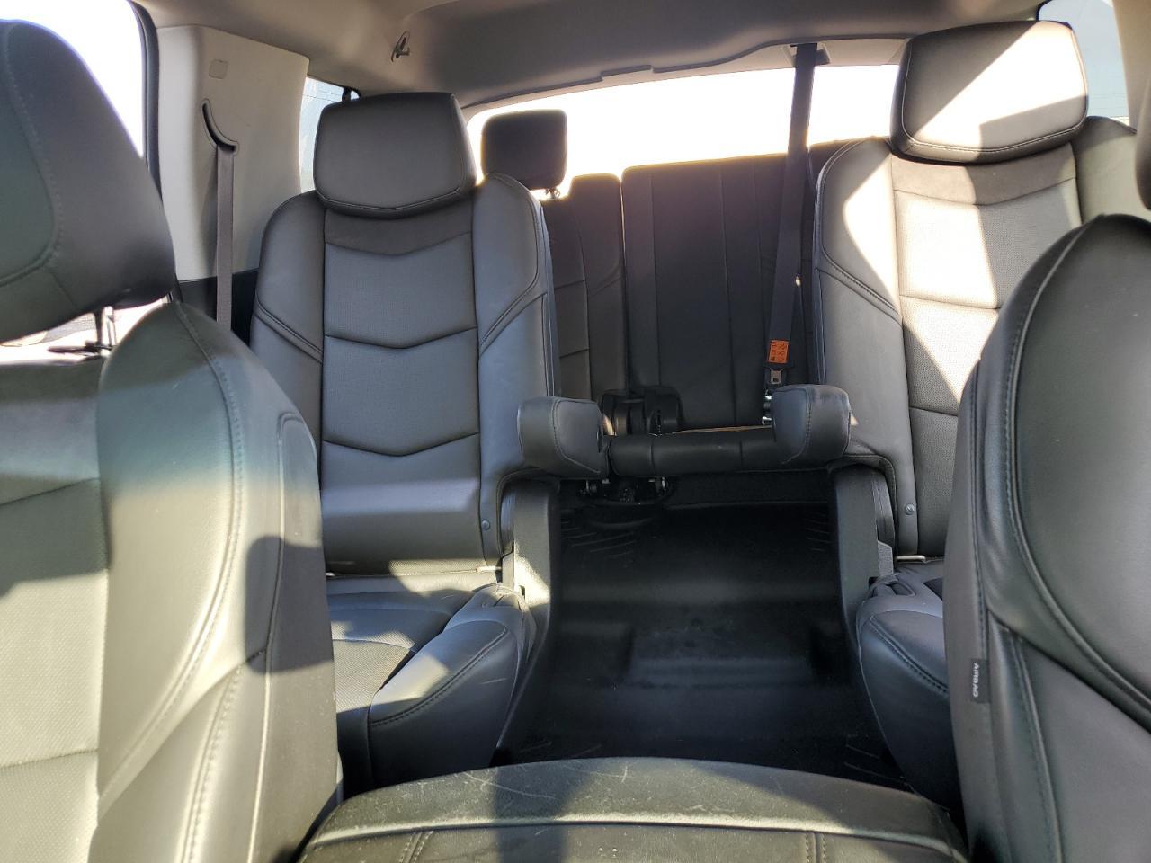 2016 CADILLAC ESCALADE