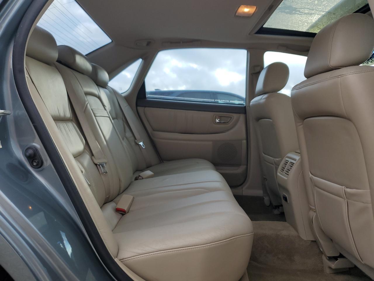 2001 TOYOTA Avalon