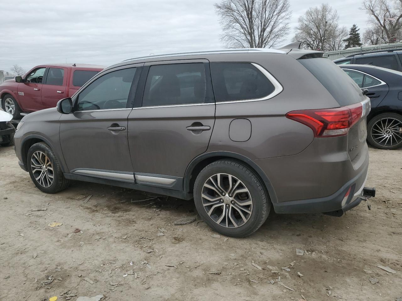 2018 MITSUBISHI outlander