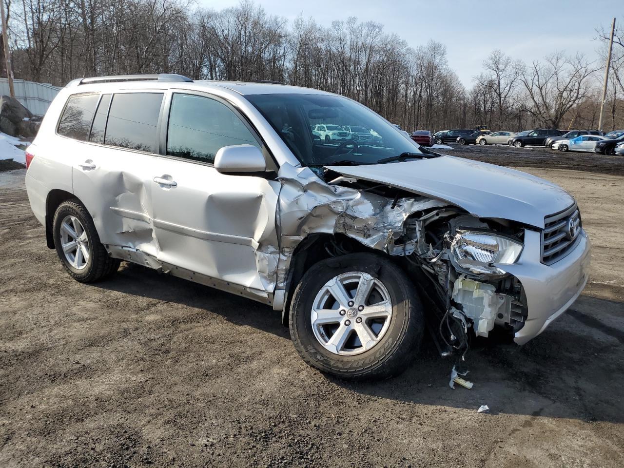 2010 TOYOTA HIGHLANDER