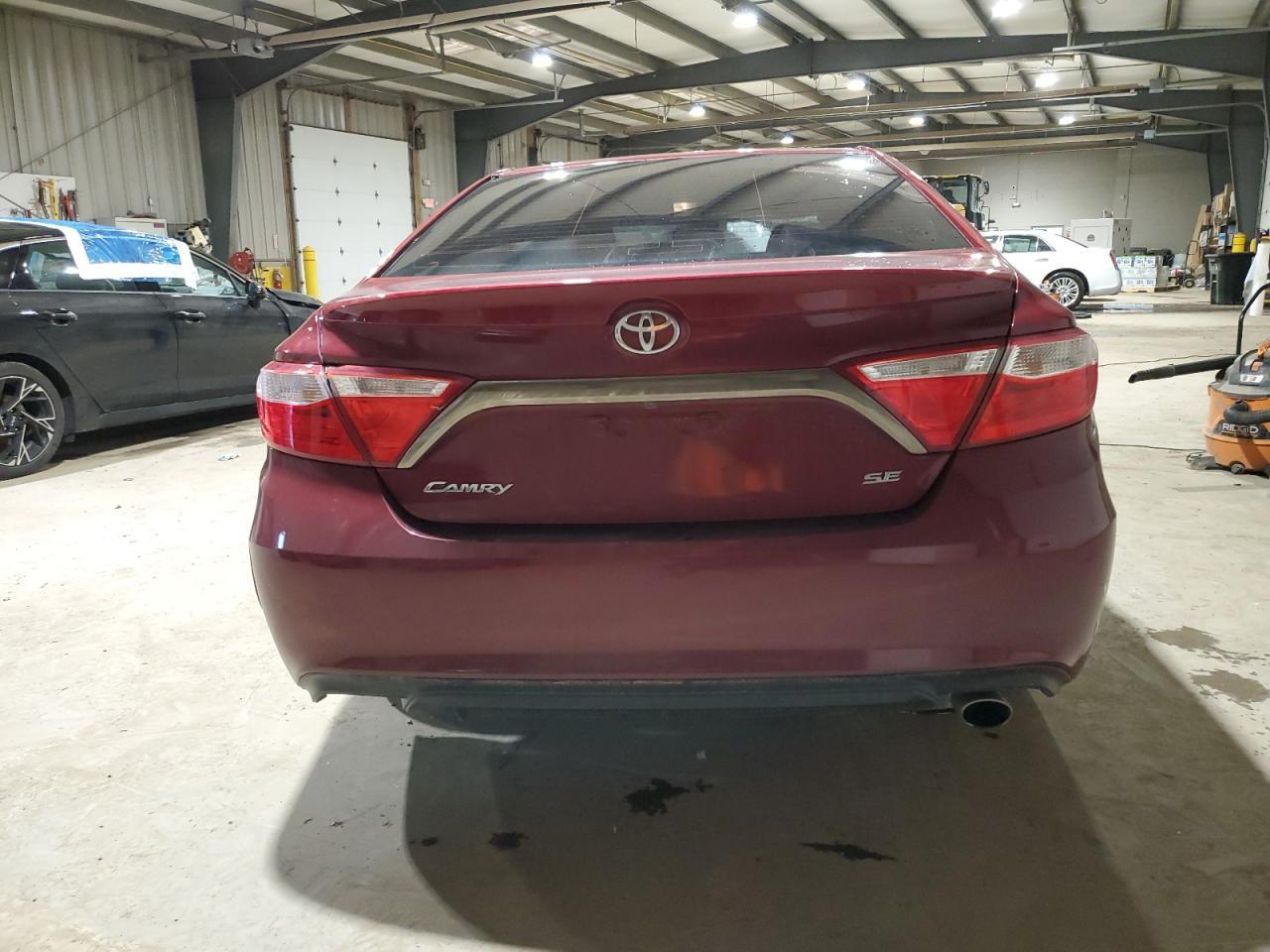 2015 TOYOTA CAMRY