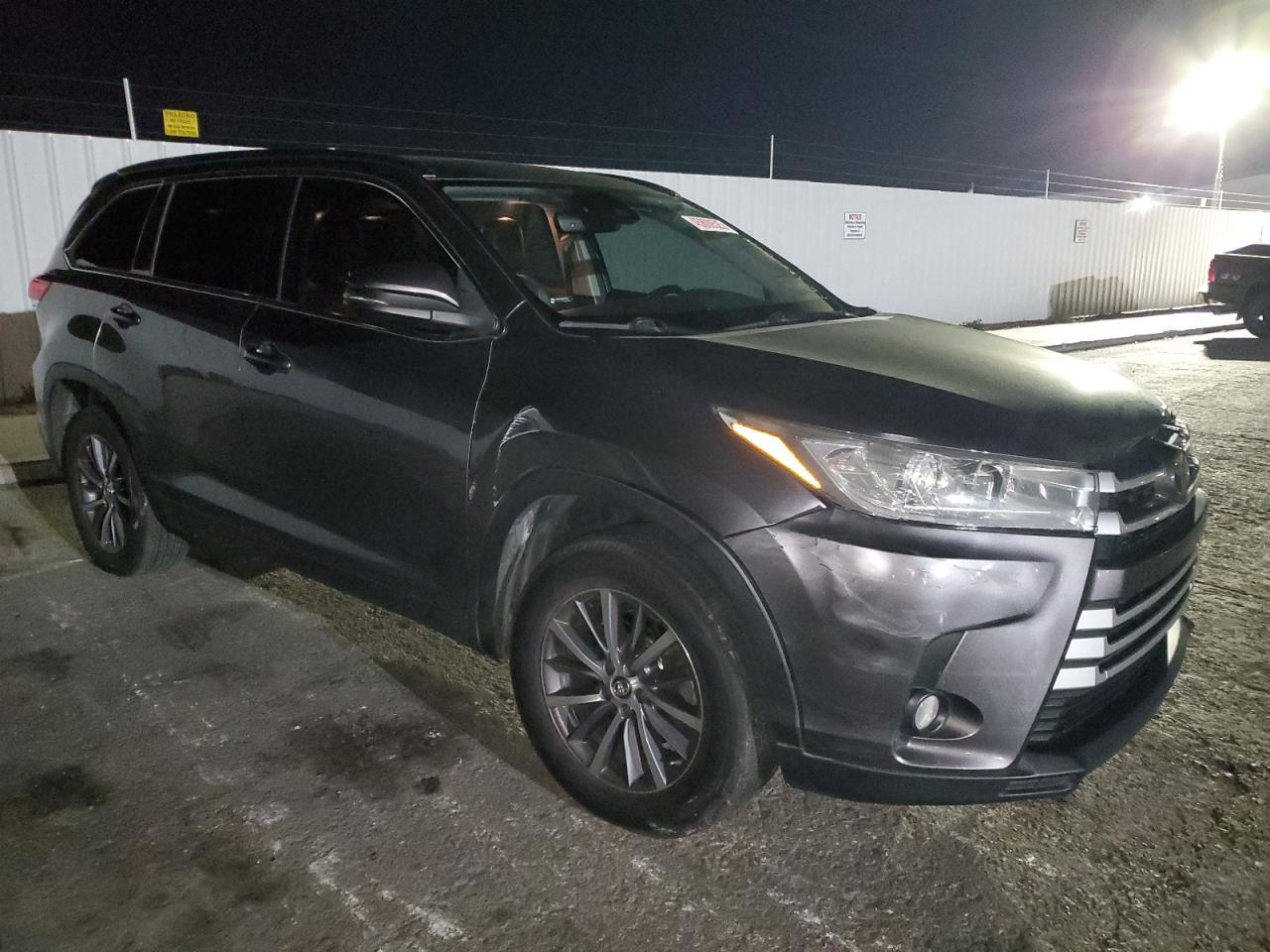 2018 TOYOTA HIGHLANDER