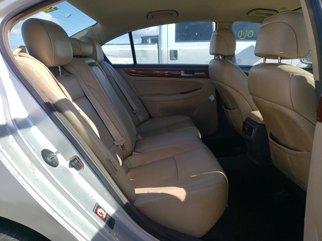 2013 HYUNDAI GENESIS