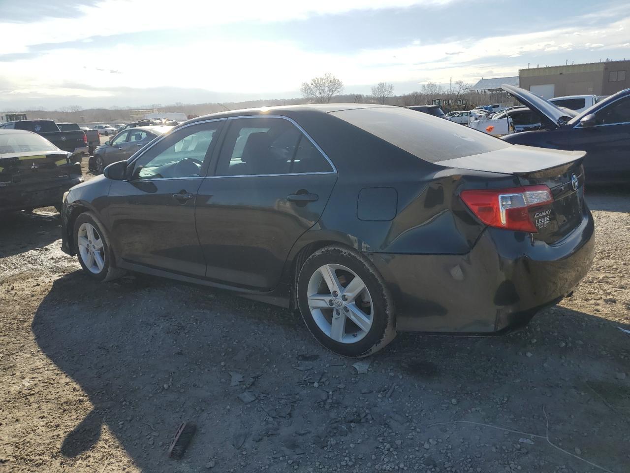 2012 TOYOTA CAMRY