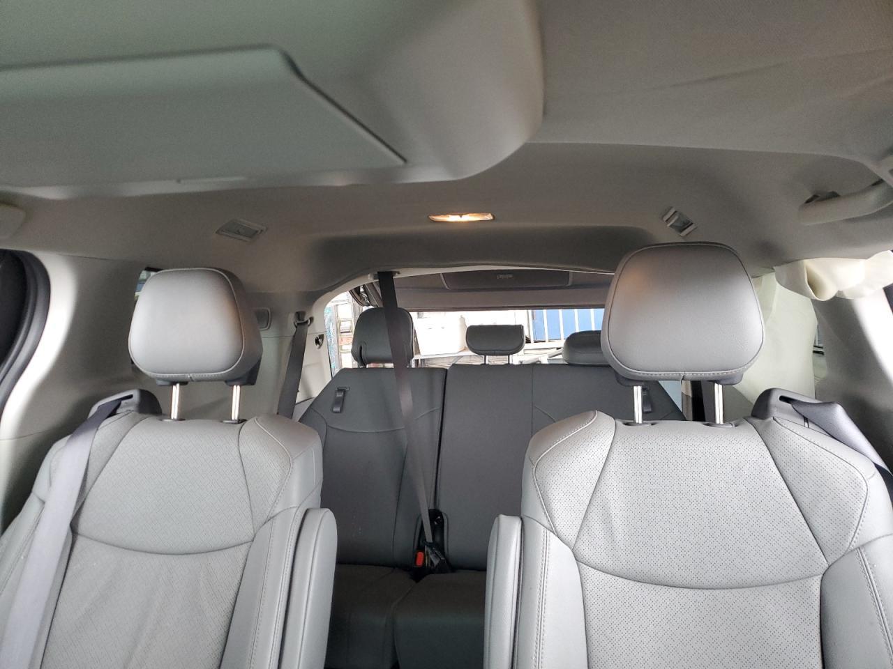 2023 TOYOTA SIENNA