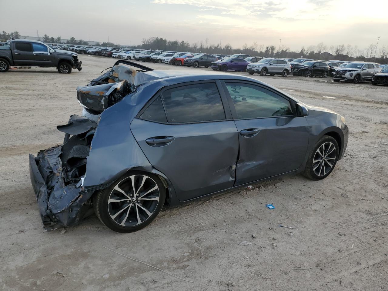 2015 TOYOTA COROLLA
