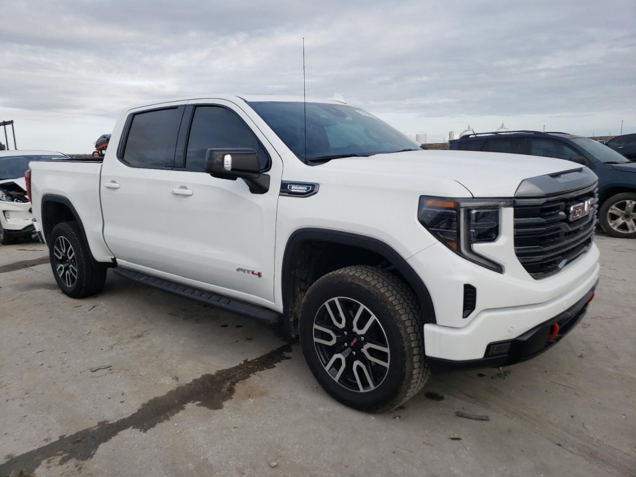2024 GMC Sierra