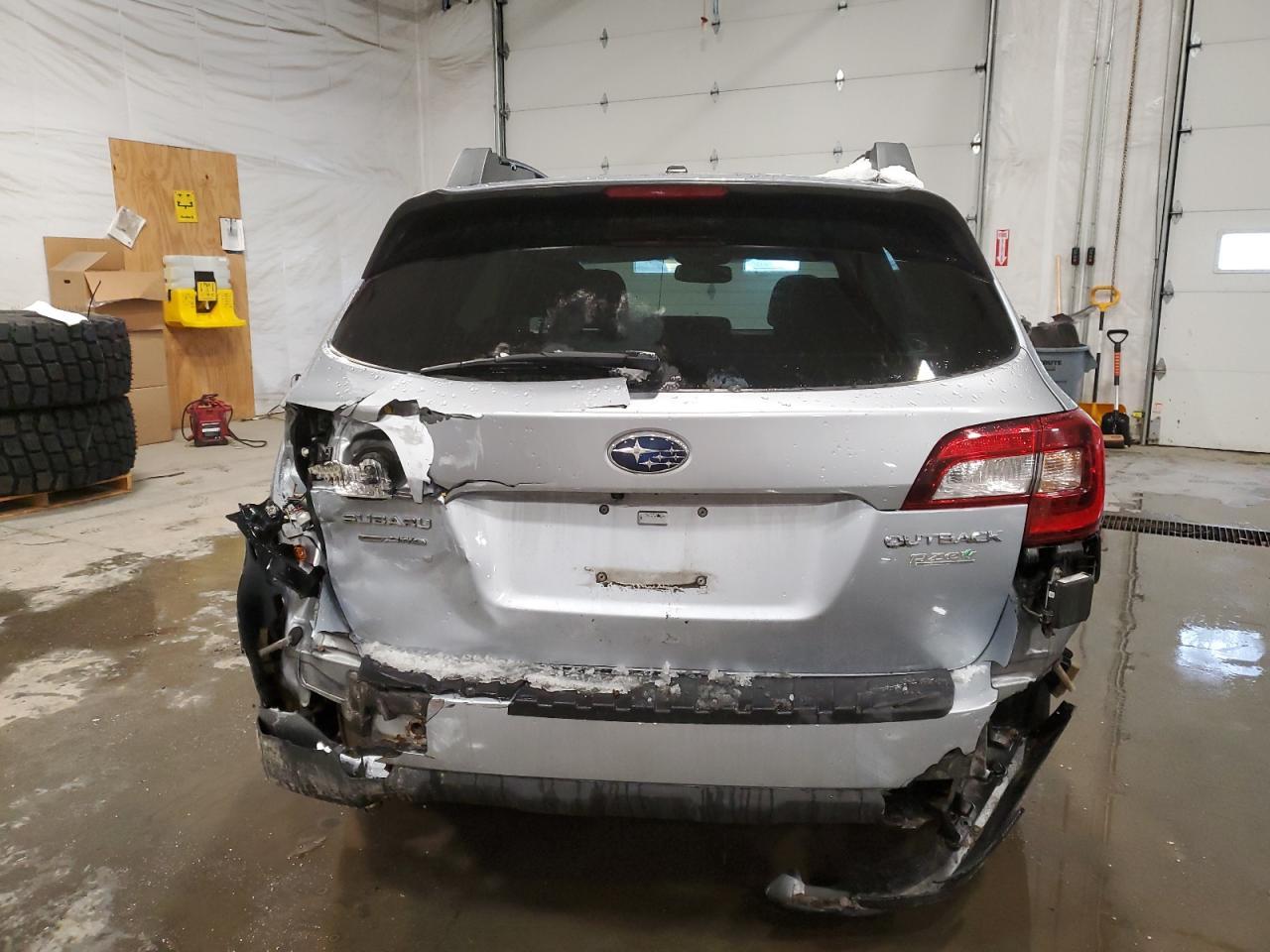 2015 SUBARU Outback