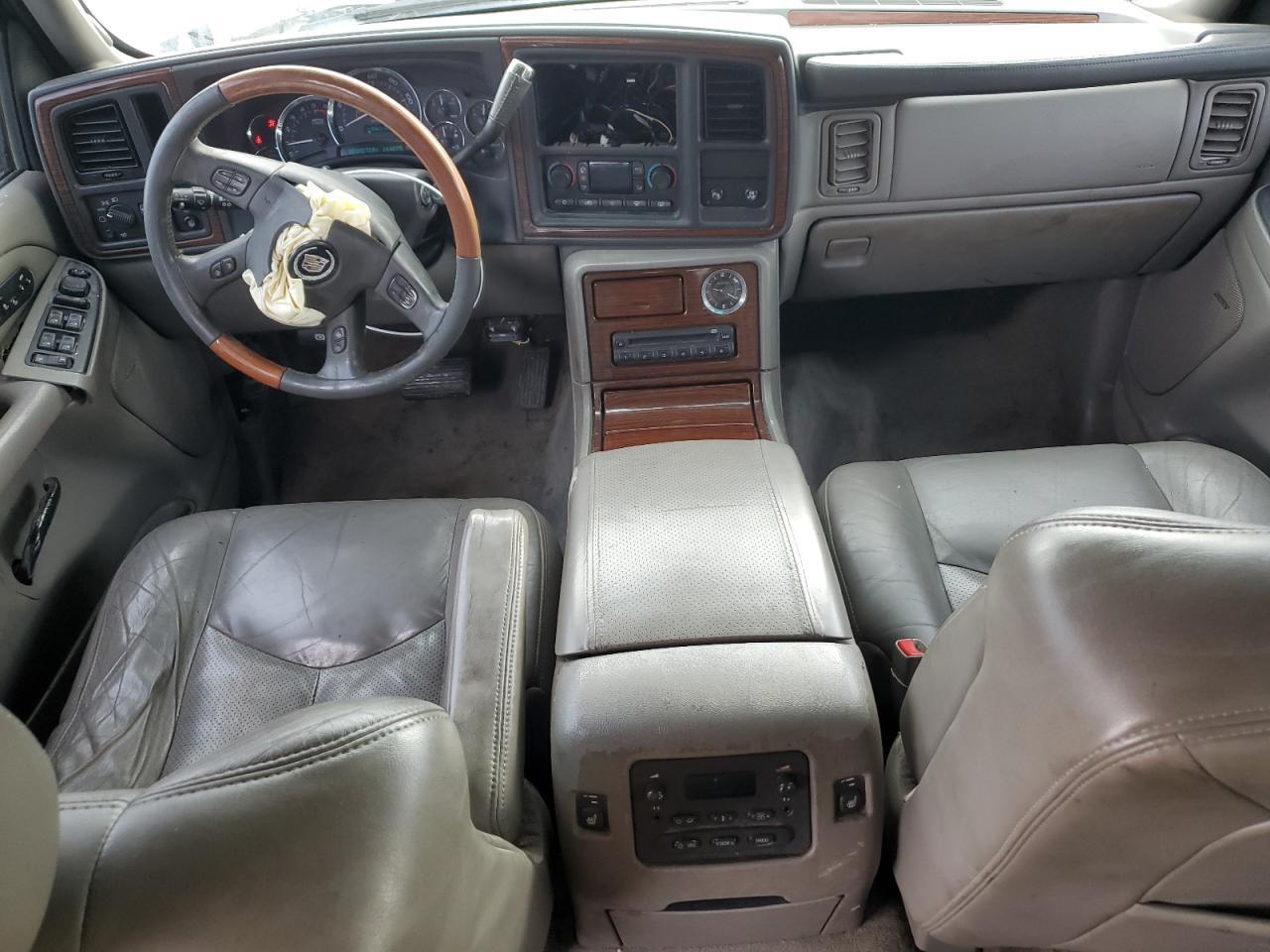 2004 CADILLAC ESCALADE
