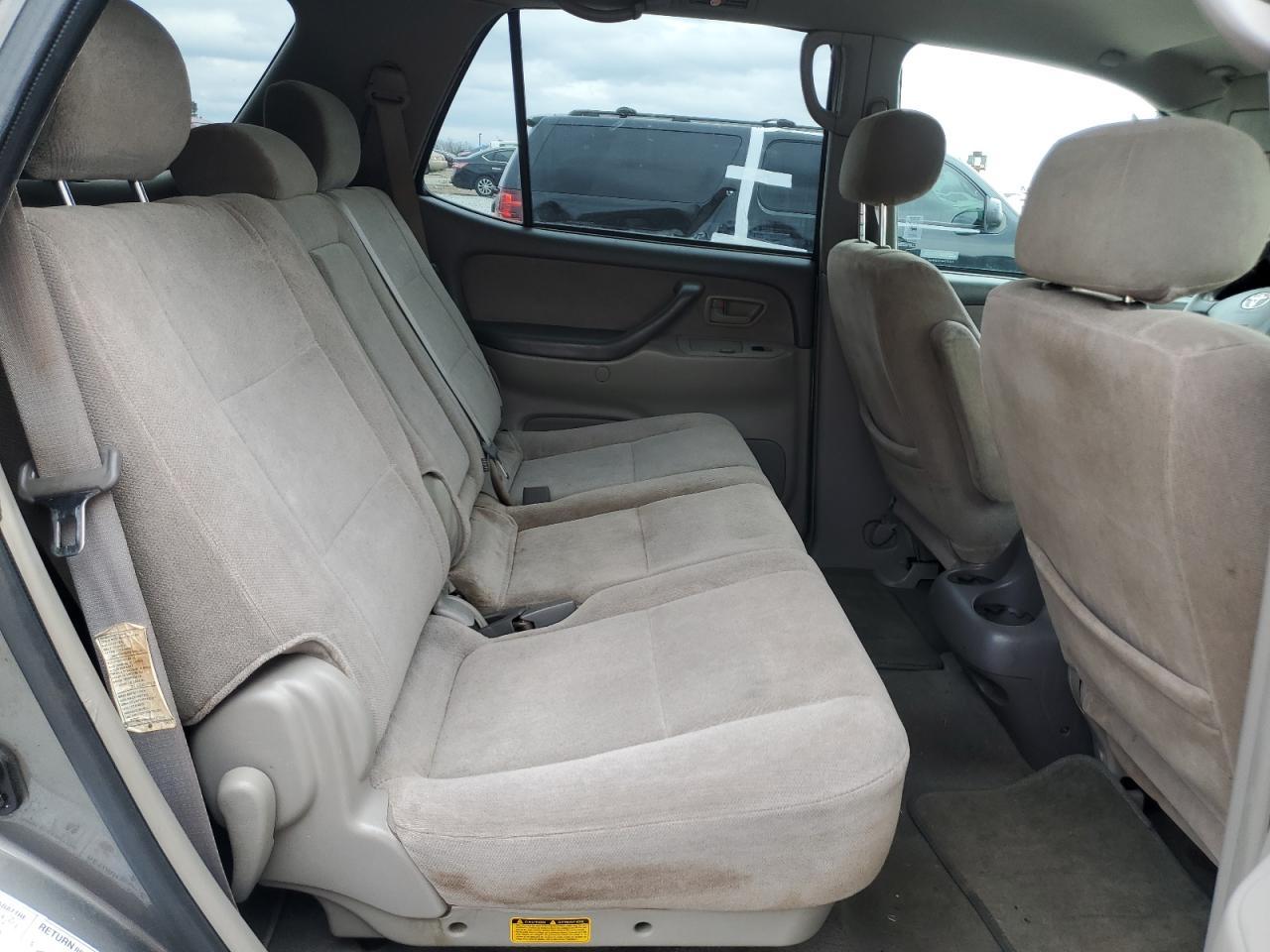 2003 TOYOTA Sequoia