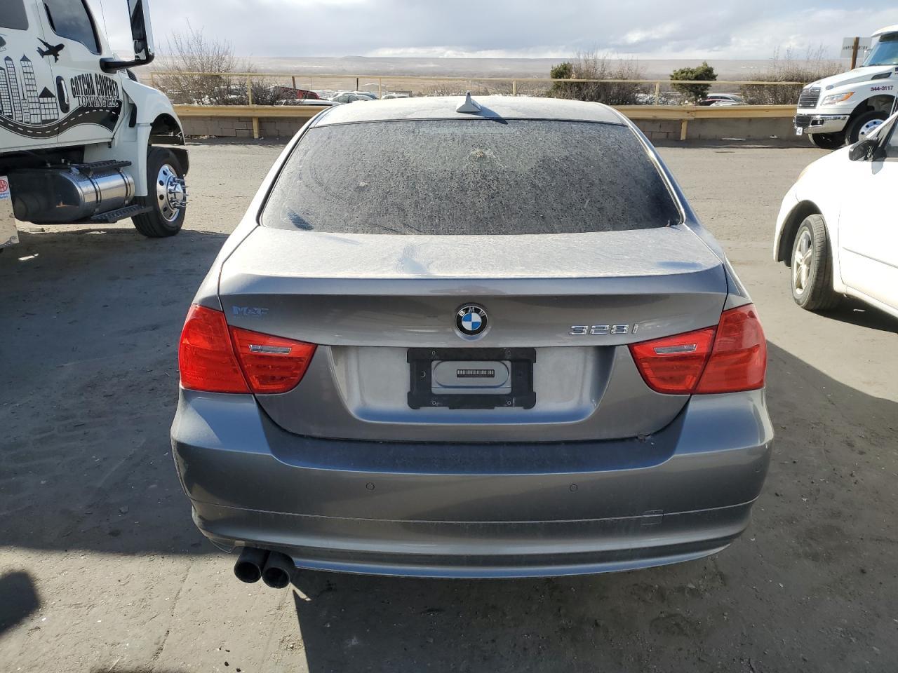2011 BMW 3 SERIES