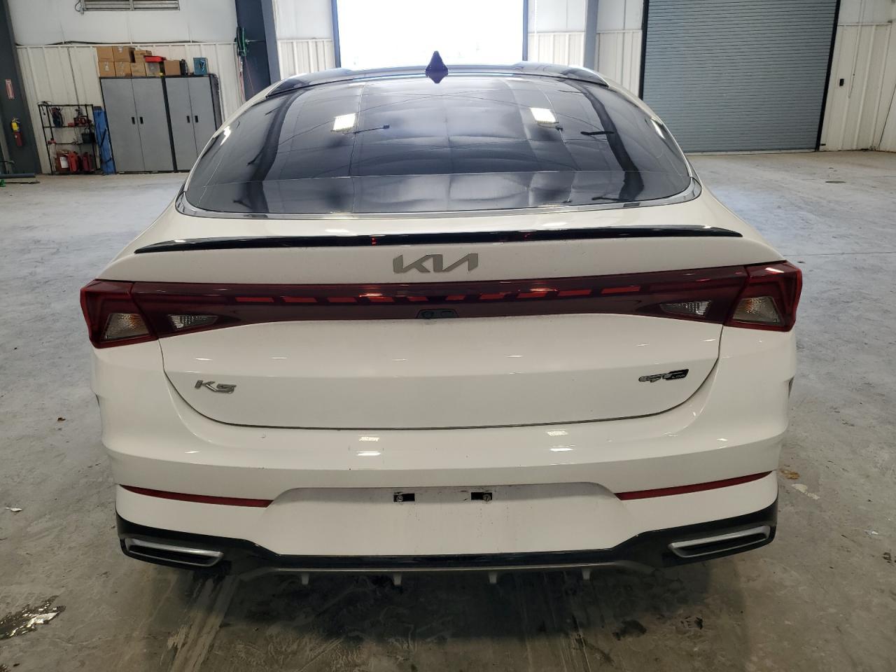 2022 KIA K5