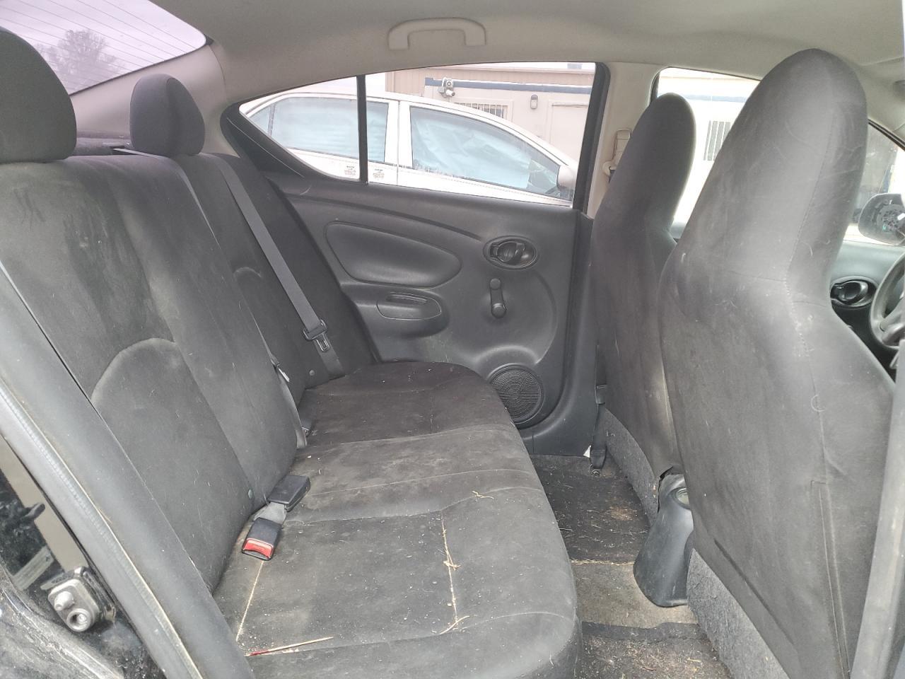 2015 NISSAN VERSA