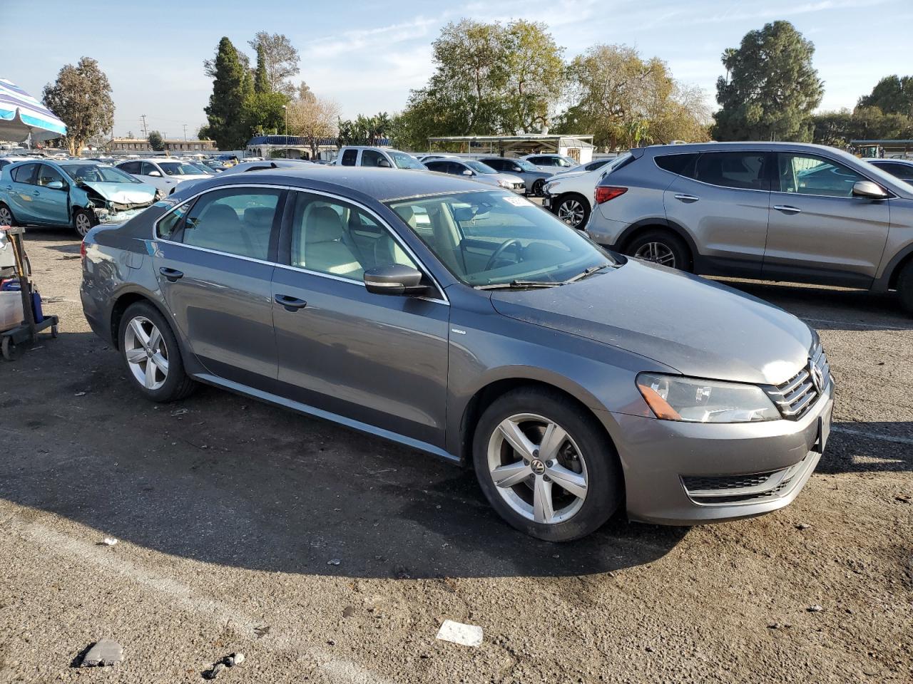 2014 VOLKSWAGEN Passat