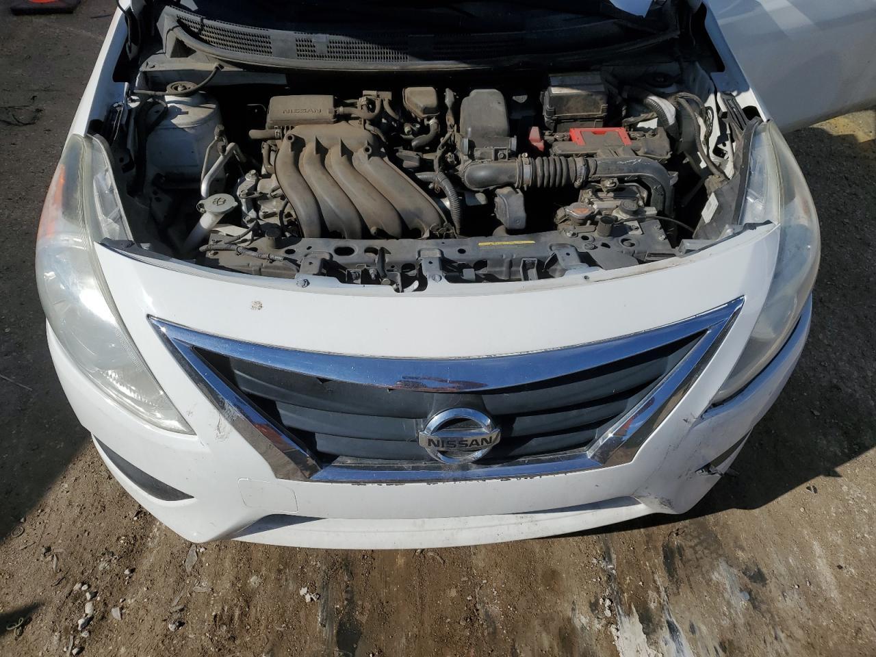 2015 NISSAN VERSA