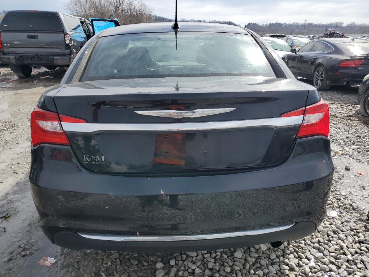 2013 CHRYSLER 200