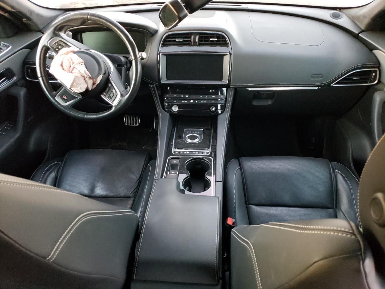 2017 JAGUAR F-Pace