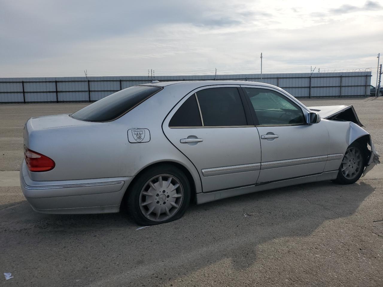 2001 MERCEDES-BENZ E-Class