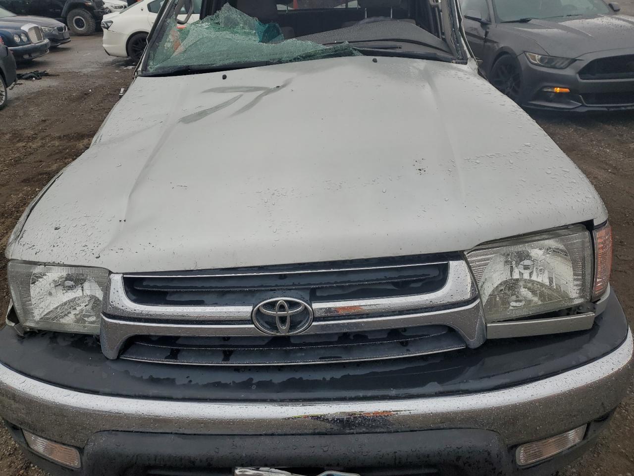 2002 TOYOTA 4Runner
