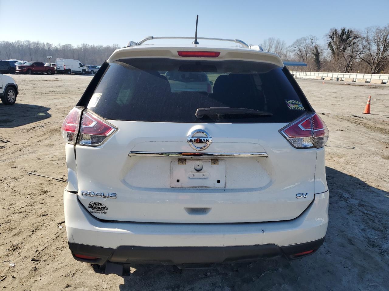 2015 NISSAN ROGUE