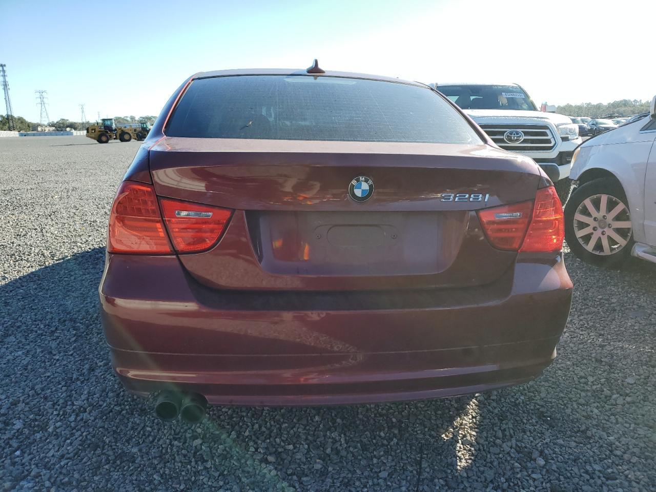 2011 BMW 3 SERIES
