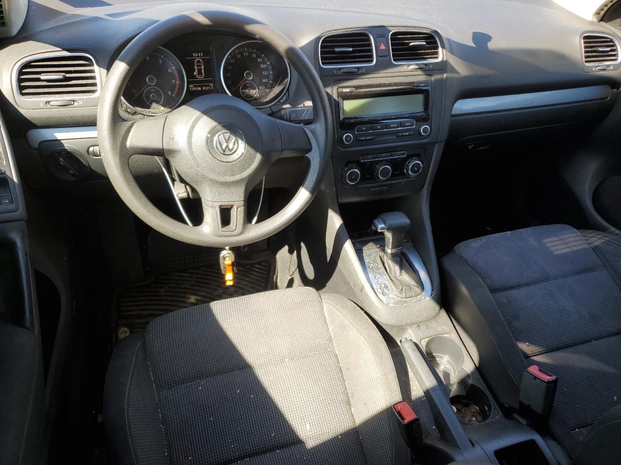2011 VOLKSWAGEN GOLF
