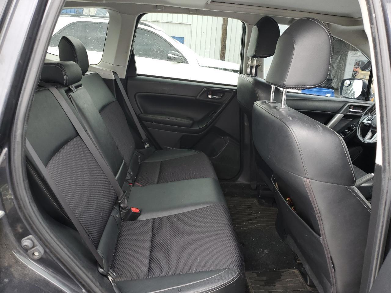 2018 SUBARU FORESTER