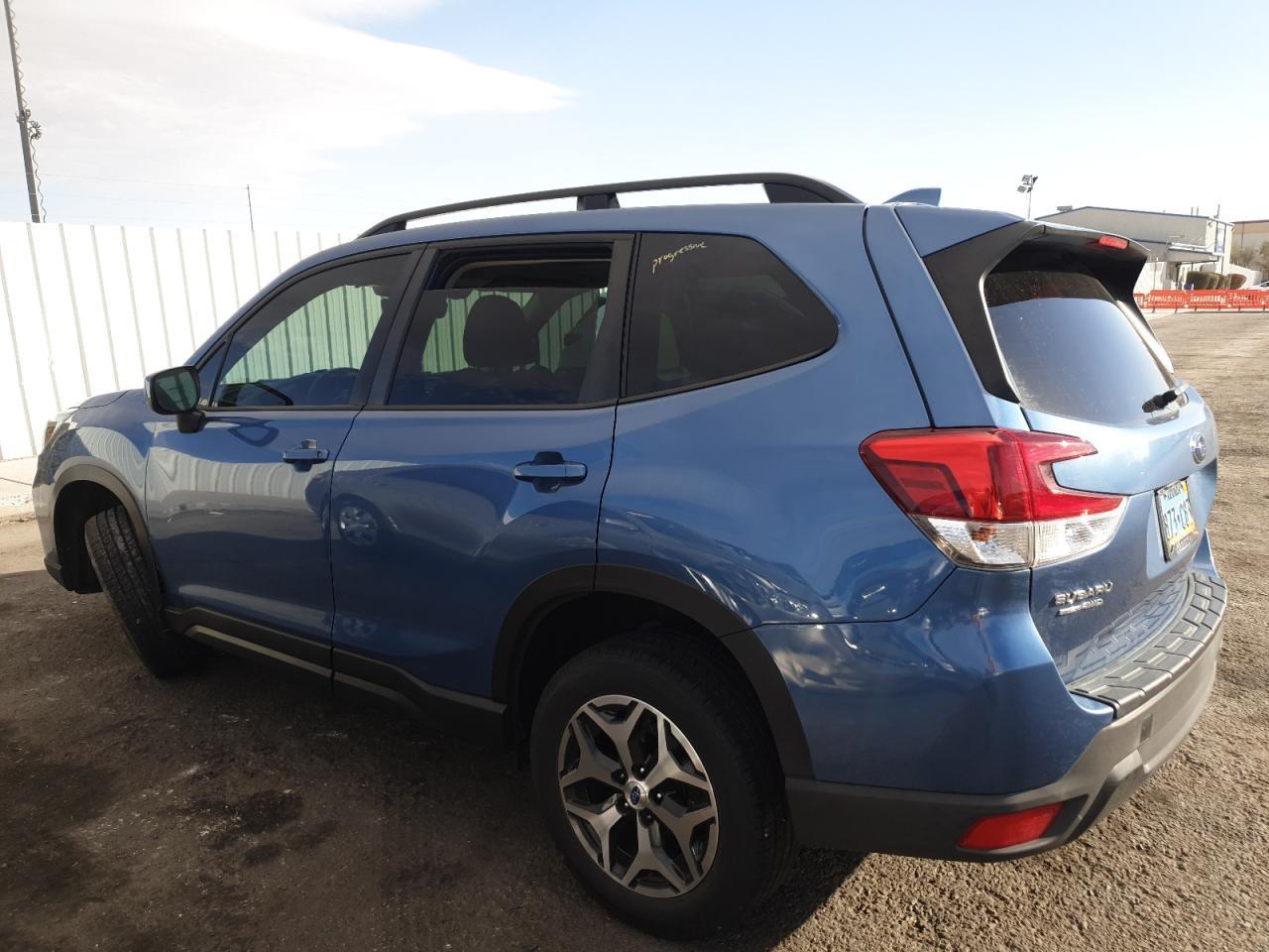 2020 SUBARU FORESTER