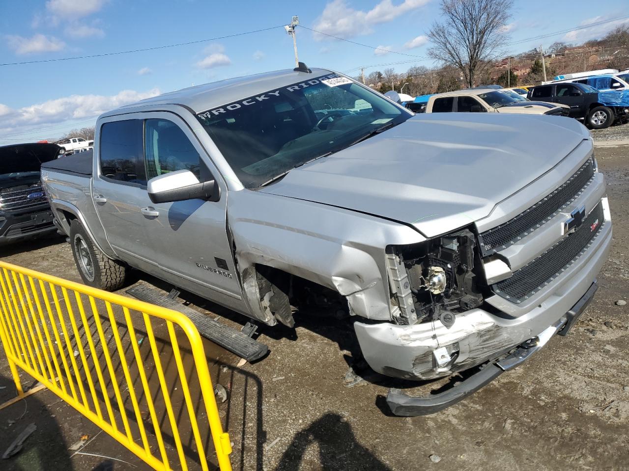 2017 CHEVROLET Silverado