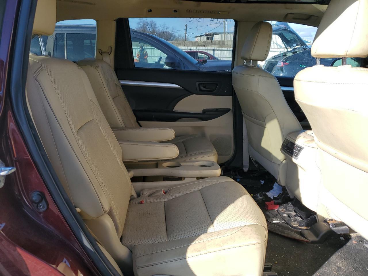 2017 TOYOTA HIGHLANDER