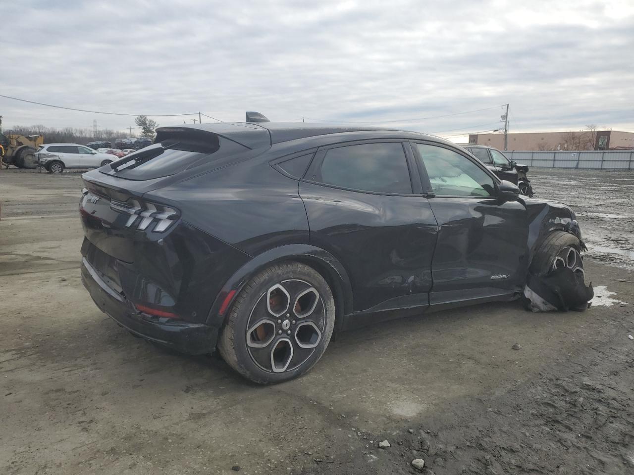 2022 FORD Mustang Mach-E