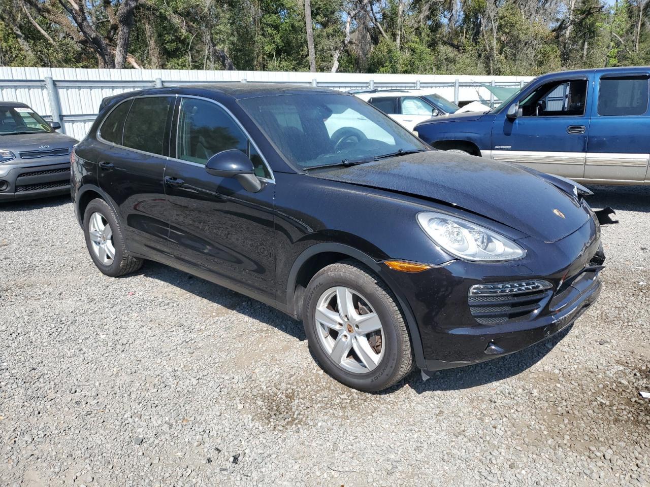 2014 PORSCHE CAYENNE
