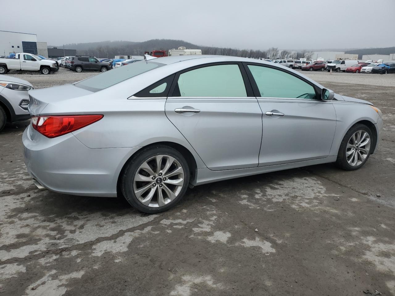 2013 HYUNDAI SONATA