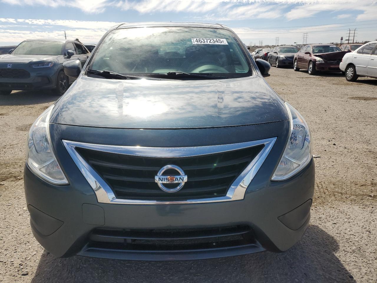 2017 NISSAN VERSA