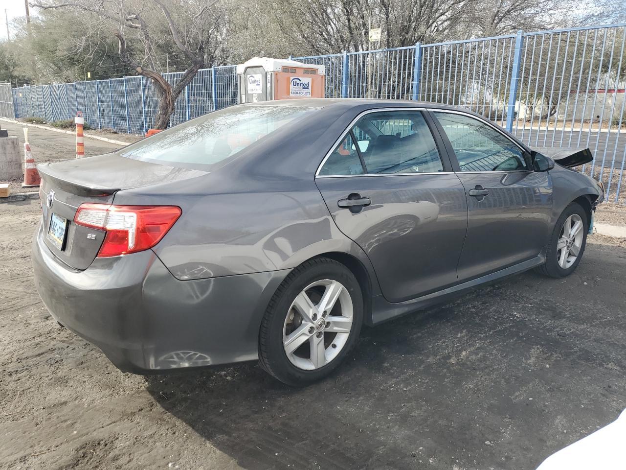 2014 TOYOTA CAMRY