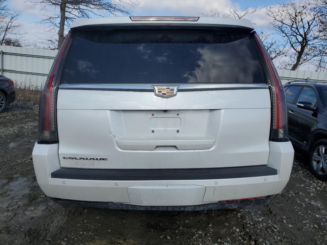 2016 CADILLAC Escalade ESV