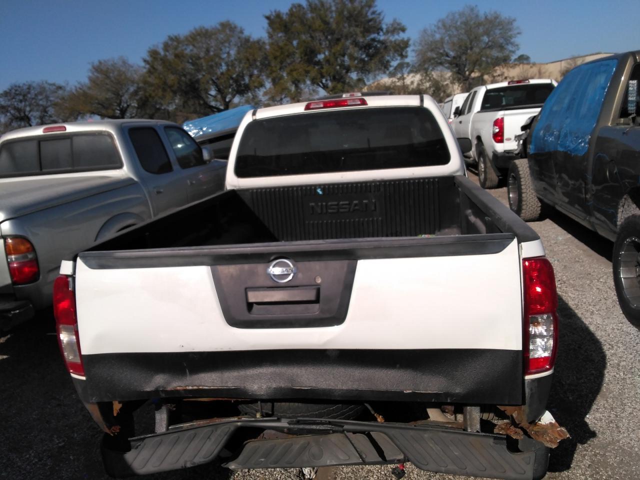 2015 NISSAN Frontier