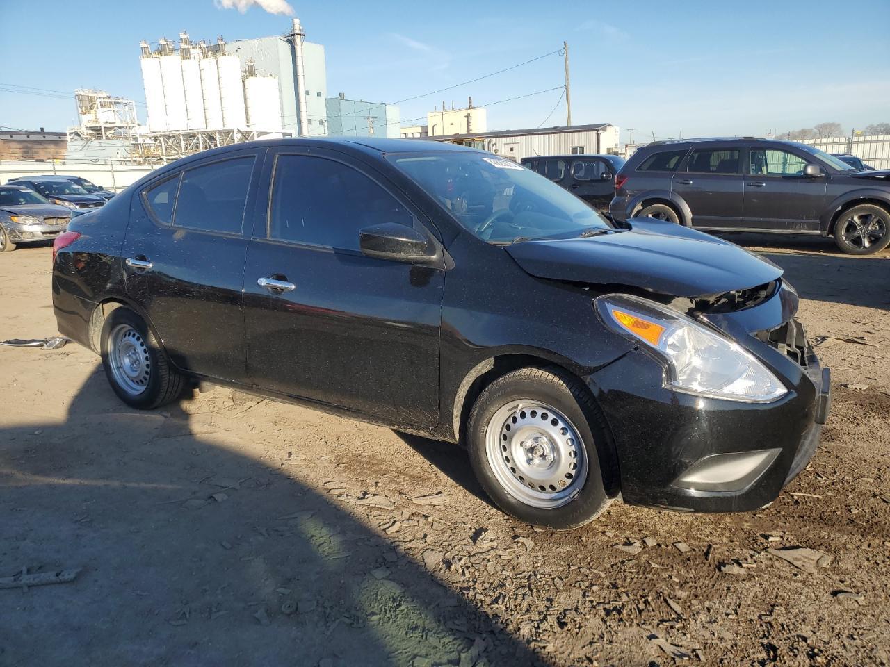 2018 NISSAN VERSA