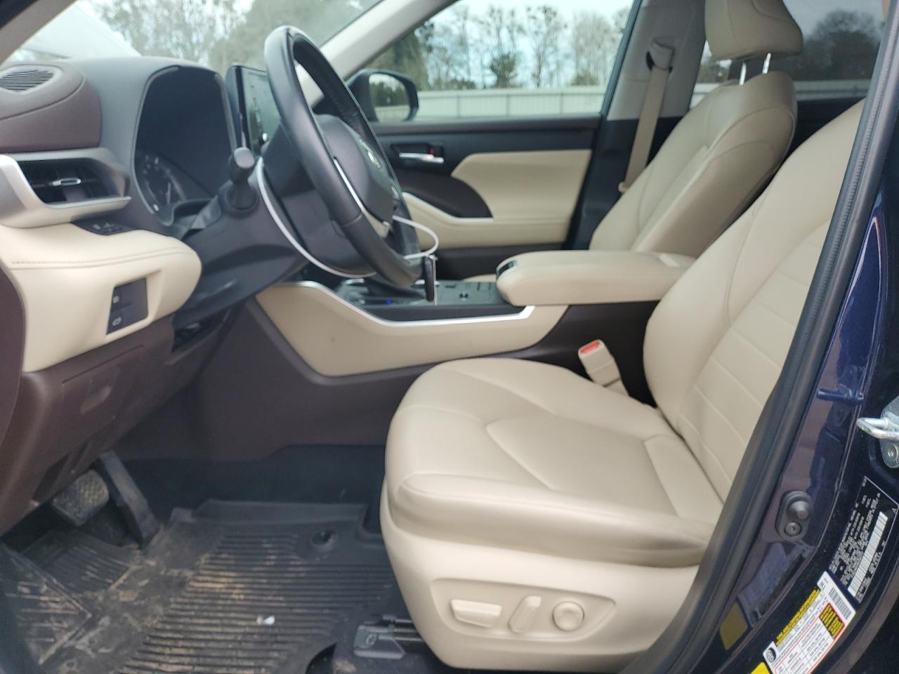 2022 TOYOTA HIGHLANDER
