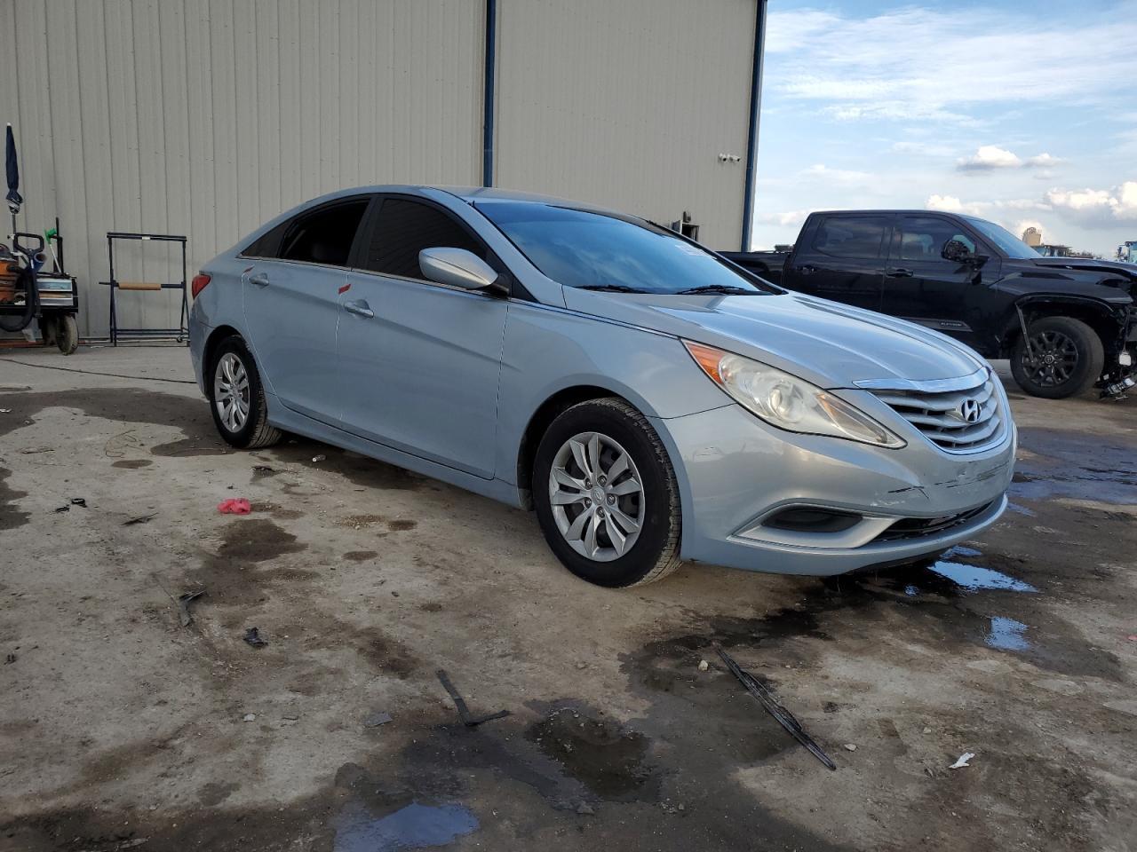 2011 HYUNDAI SONATA