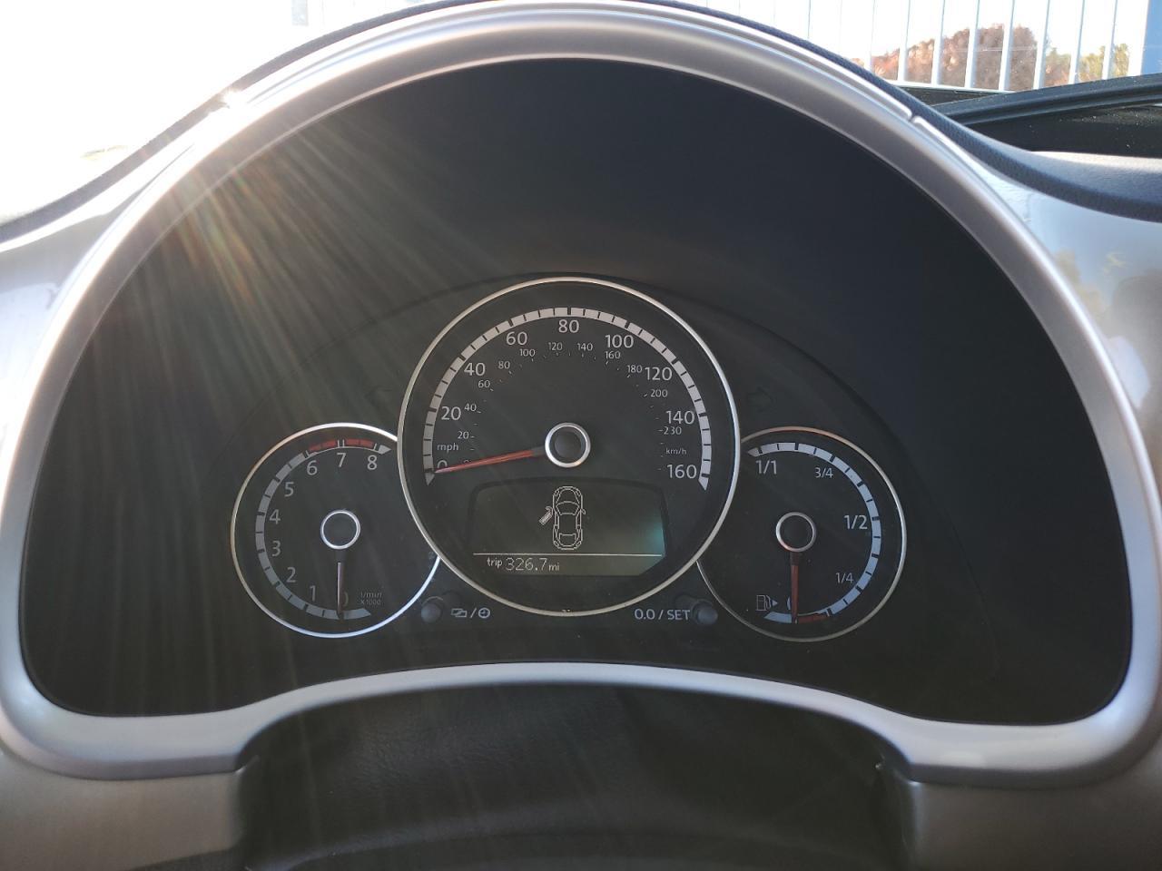 2014 VOLKSWAGEN Beetle