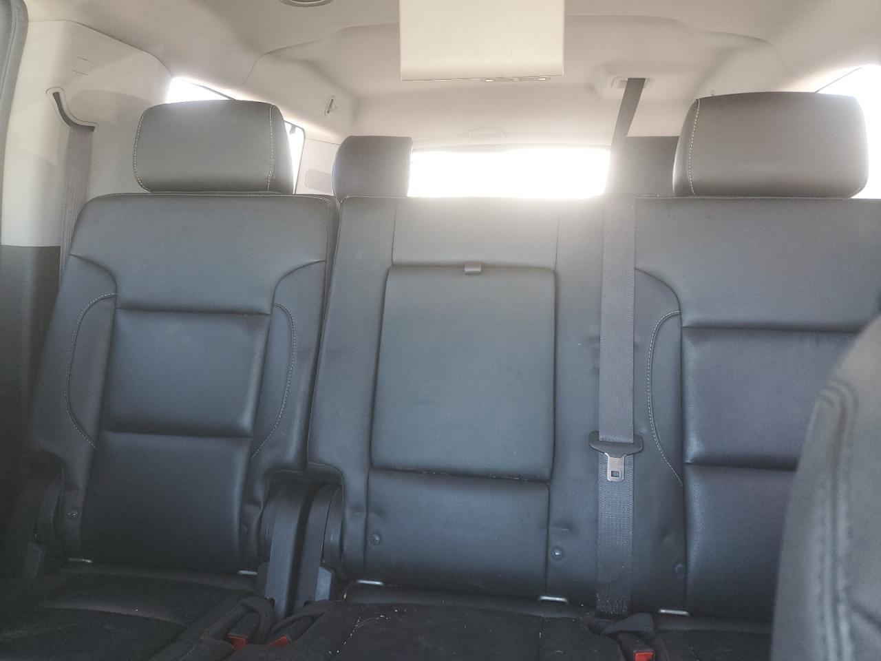2016 CHEVROLET Suburban