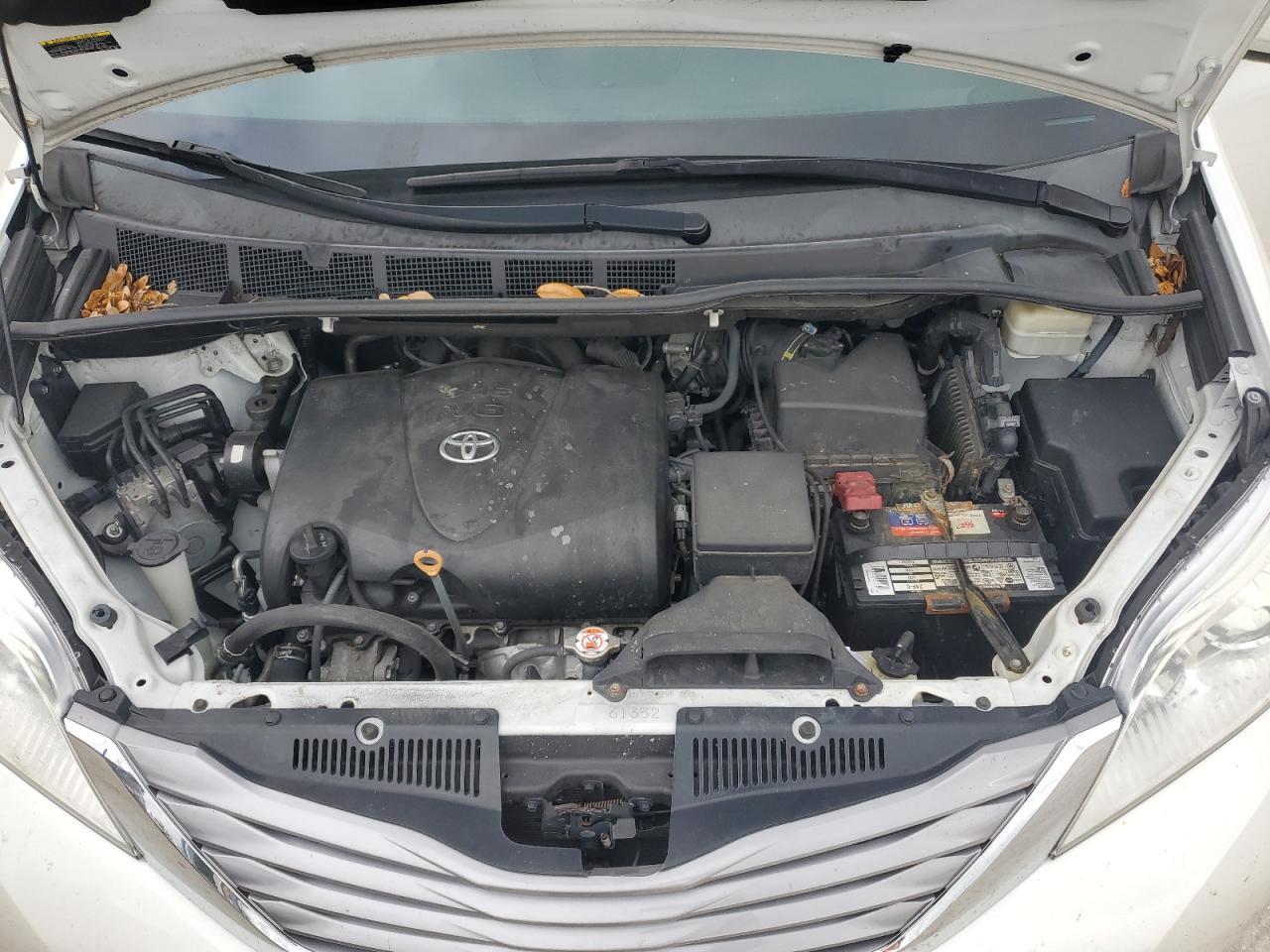 2017 TOYOTA SIENNA