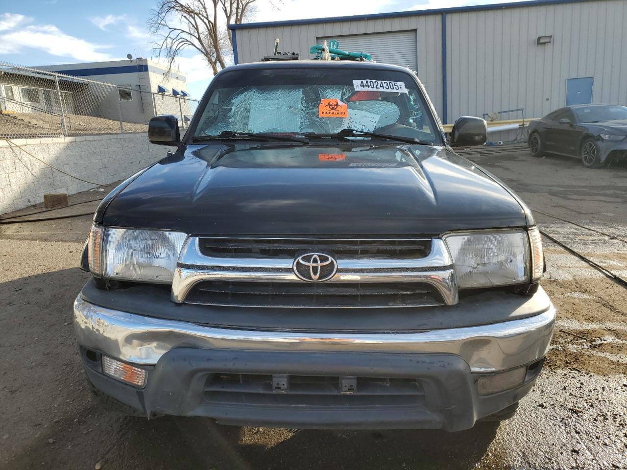 2002 TOYOTA 4Runner